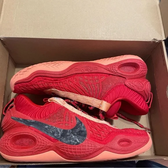 Nike Red Cosmic Unity - Picture 4 of 5